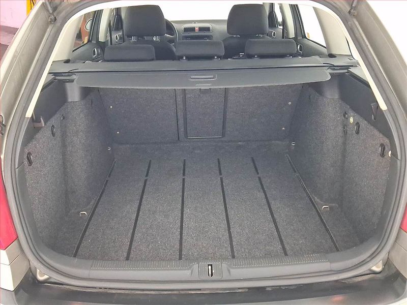 Škoda Octavia (2006) Elegance 2.0 TDI, 4X4, Tažné - fotka 13 z 15