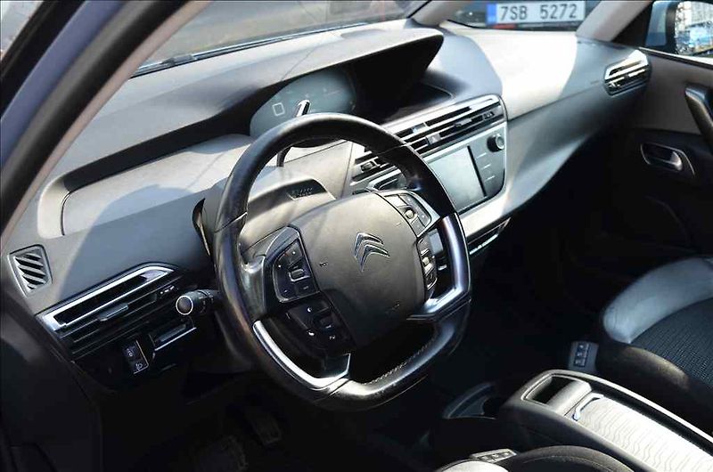 Citroën C4 (2015) PICASSO 2,0 B-HDI AT - fotka 16 z 25