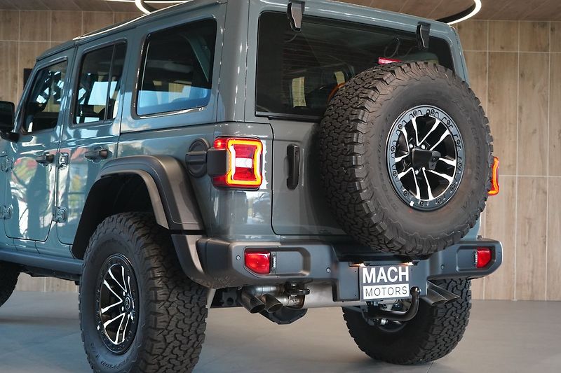 Jeep Wrangler (2026) MOAB 392 V8 - fotka 11 z 47