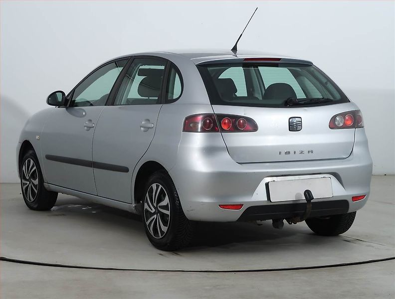 Seat Ibiza (2007) 1.4 16V, po STK, Tažné, Klima - fotka 4 z 15