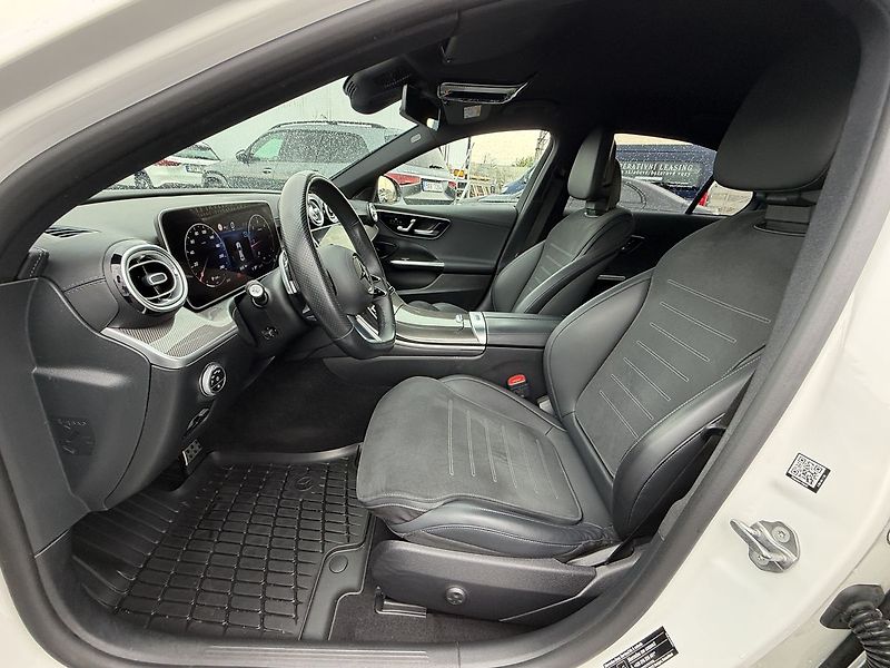 Mercedes-Benz Třídy C 220 d 4MATIC - fotka 15 z 35