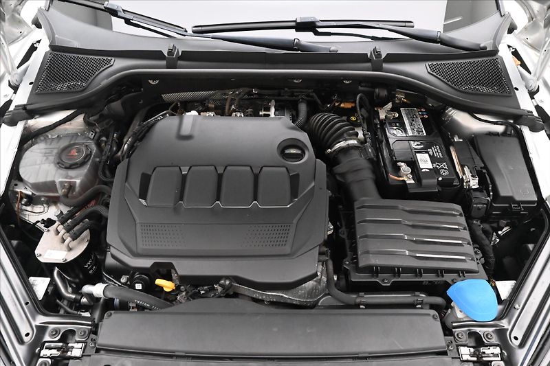 Škoda Octavia 2,0 TDI 110 kW DSG Style Záruk - fotka 9 z 30