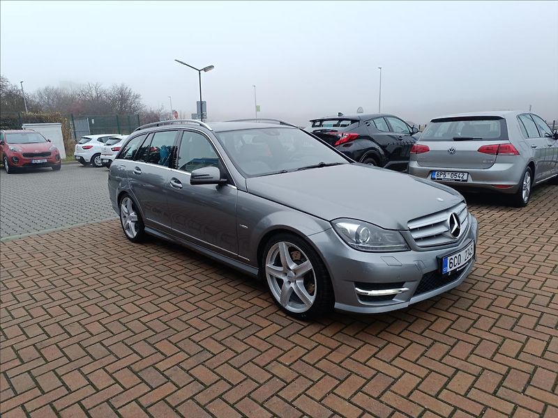 Mercedes-Benz Třídy C 2,2 250 CDI 4MATIC - fotka 5 z 20