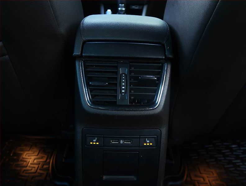 Škoda Octavia (2019) Laurin&Klement 2.0 TDI, 4X4 - fotka 29 z 30