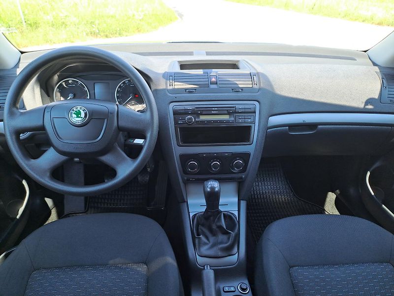 Škoda Octavia 1.4 16V, DOLOŽENÉ KM - fotka 18 z 26