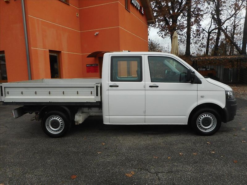 Volkswagen Transporter 2,0 TDi 4Motion - fotka 4 z 25