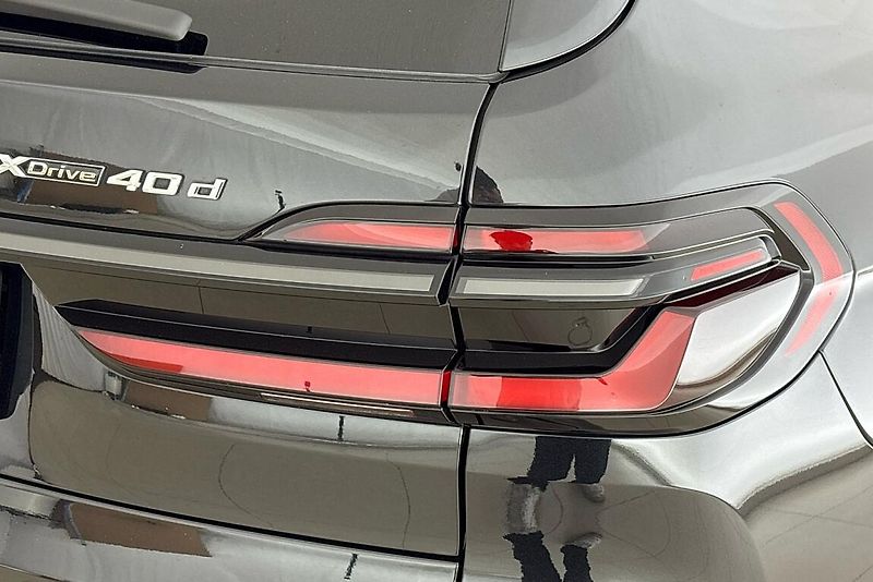 BMW X7 xDrive40d - fotka 5 z 30