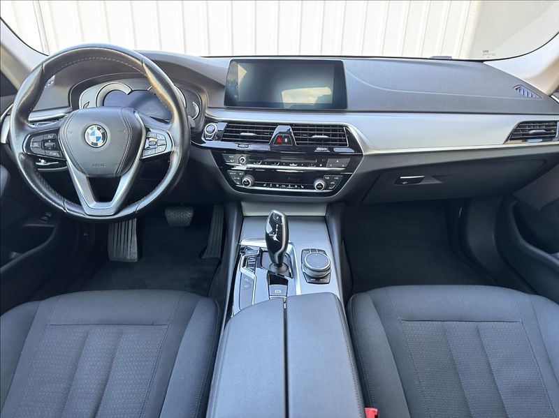 BMW Řada 5 3,0 d,xDrive,195kW,2.maj.,ČR - fotka 25 z 50
