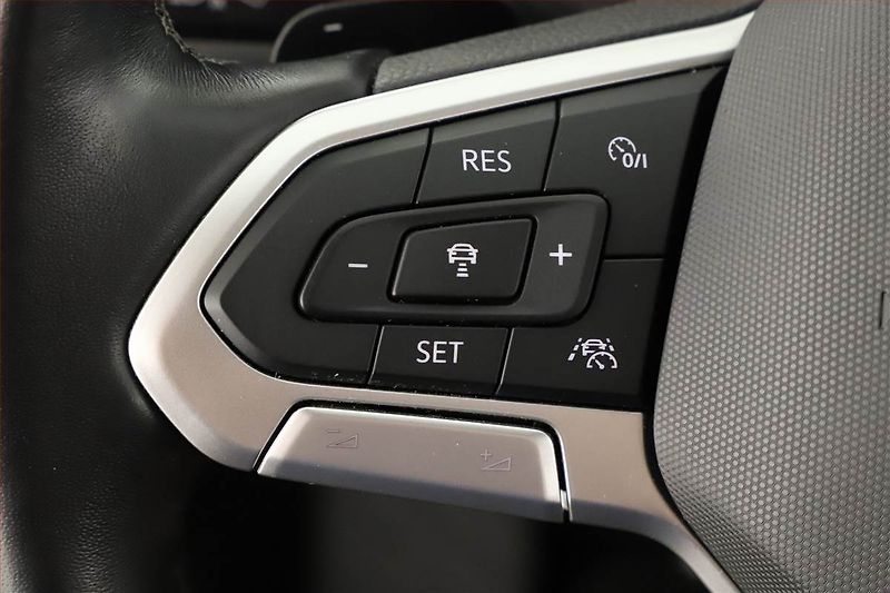 Volkswagen Passat (2021) Elegance 2.0 TDI - fotka 21 z 24