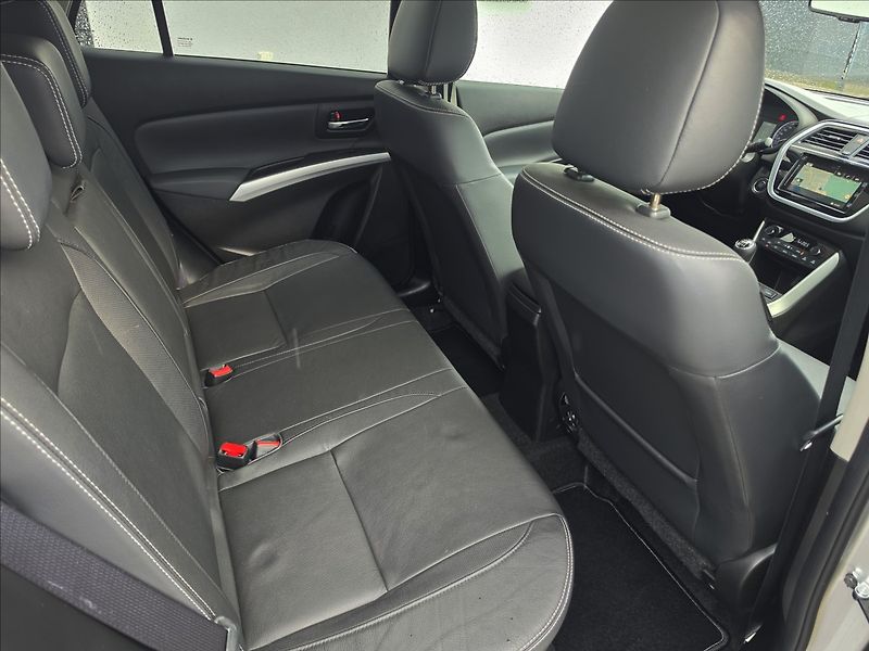 Suzuki S-Cross 1,4 Mild Hybrid AllGrip Premiu - fotka 31 z 45