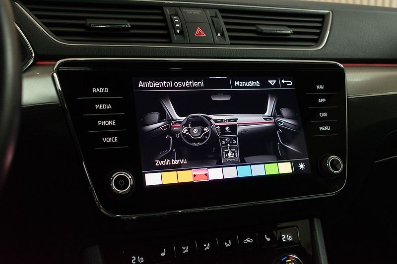 Škoda Superb 2.0TDI L&K*4xVÝHŘEV*DPH*ČR 1.M - fotka 39 z 49