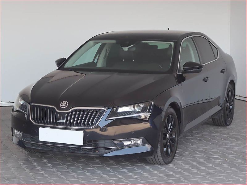 Škoda Superb (2018) Style 2.0 TDI, Automat, Kůže - fotka 2 z 24