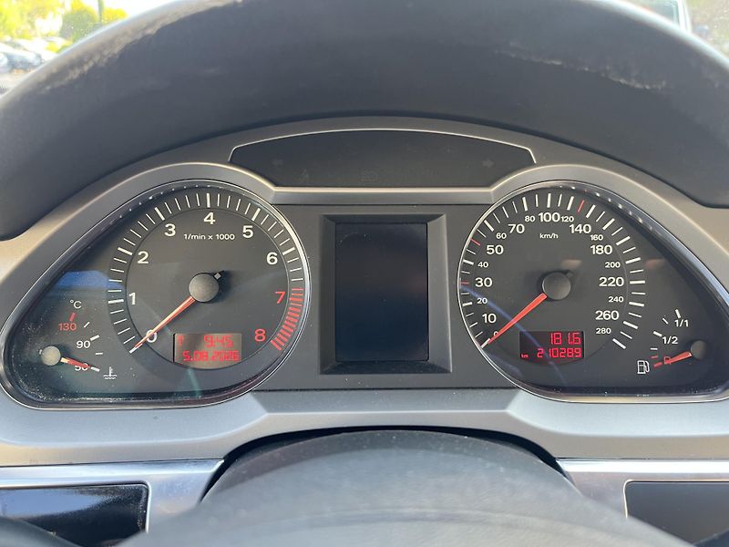 Audi A6 (2006) 3,2 TFSi 188 Kw 4X4 - fotka 13 z 19