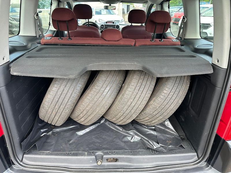 Citroën Berlingo (2010) 1.6i 88kw - fotka 11 z 17