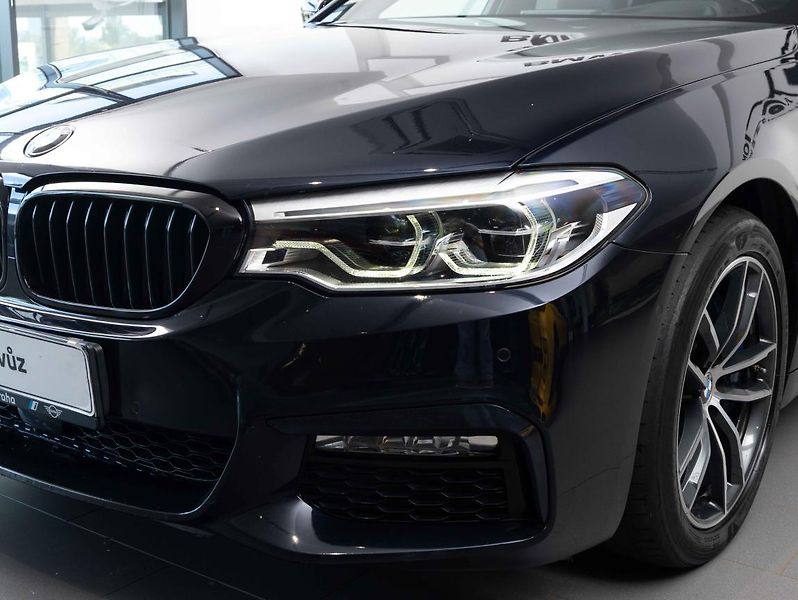 BMW Řada 5 540d xDrive Limousine - fotka 7 z 21