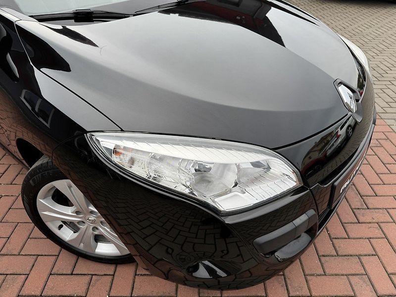 Renault Mégane (2011) 1.4TCe Navi Digi Klima - fotka 34 z 45