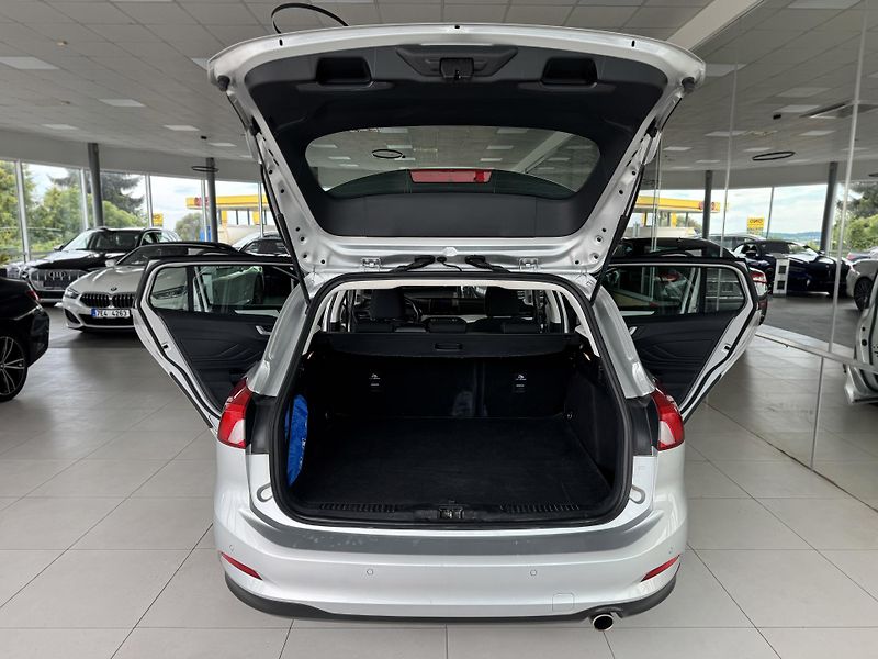 Ford Focus 1,5TDCi 88kW*Navi*Vyhř.Volant - fotka 29 z 32