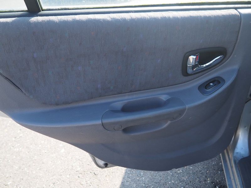 Hyundai Accent (2006) 1.4i, 63kW, AC - fotka 12 z 29