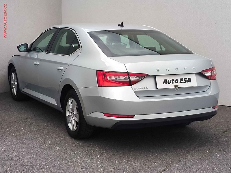Škoda Superb (2022) 2.0 TDi, 2.maj,ČR, Ambition - fotka 6 z 25
