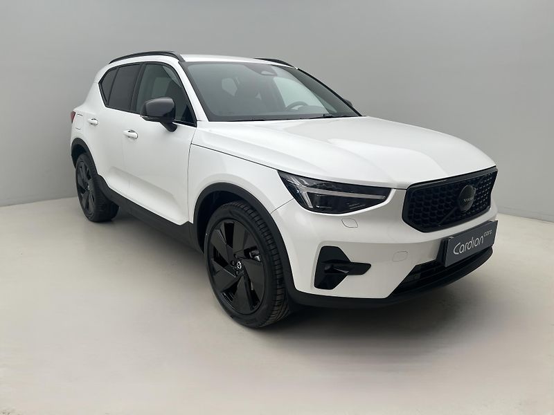 Volvo XC40 (2026) B4 PLUS BLACK EDITION AUT - fotka 14 z 37
