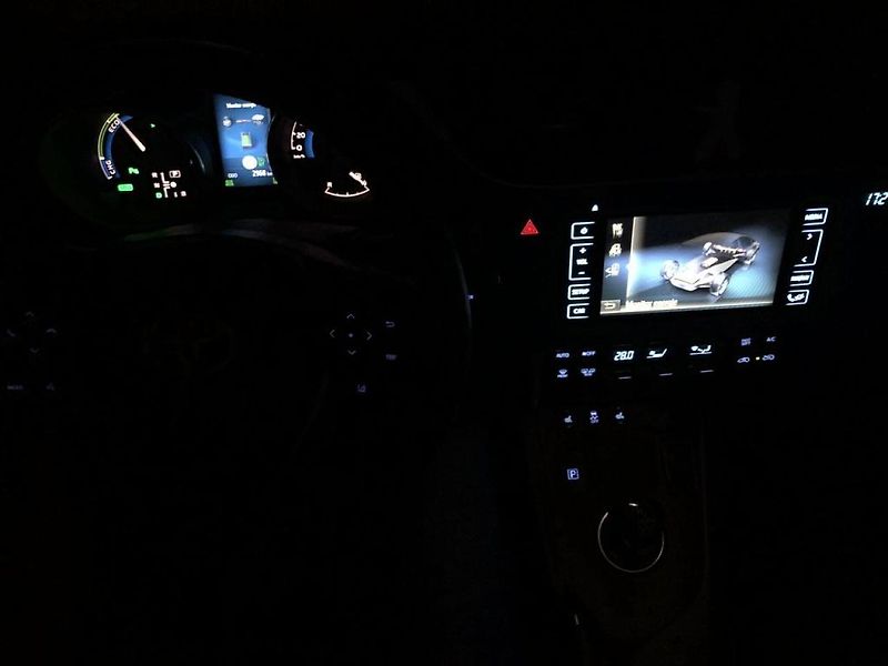 ZKUŠENOSTI UŽIVATELE: Toyota Auris Touring Sport