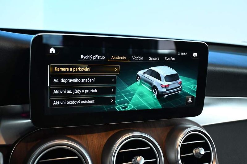 Mercedes-Benz GLC (2021) 2.0 300 E 4MATIC 9G-TRONIC LED - fotka 19 z 47