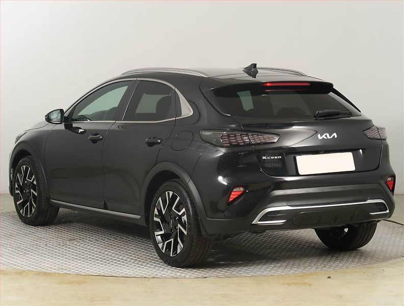 Kia XCeed (2026) 1.6 T-GDI, Ad. tempomat - fotka 4 z 20