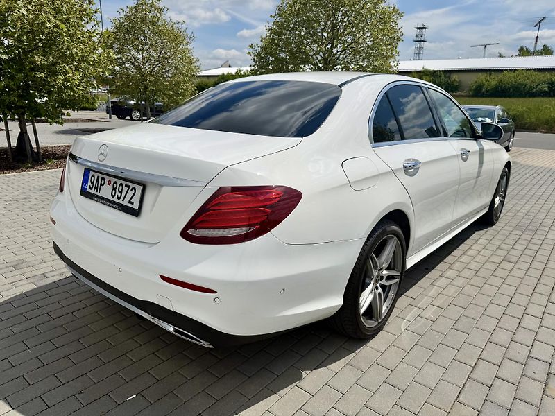 Mercedes-Benz Třídy E (2017) 220D 4Matic W213 AMG KOUP ČR - fotka 6 z 26