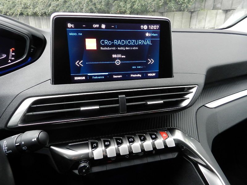 Peugeot 3008 1.5 BlueHDi 96 kW NOVÝ MOTOR - fotka 10 z 14