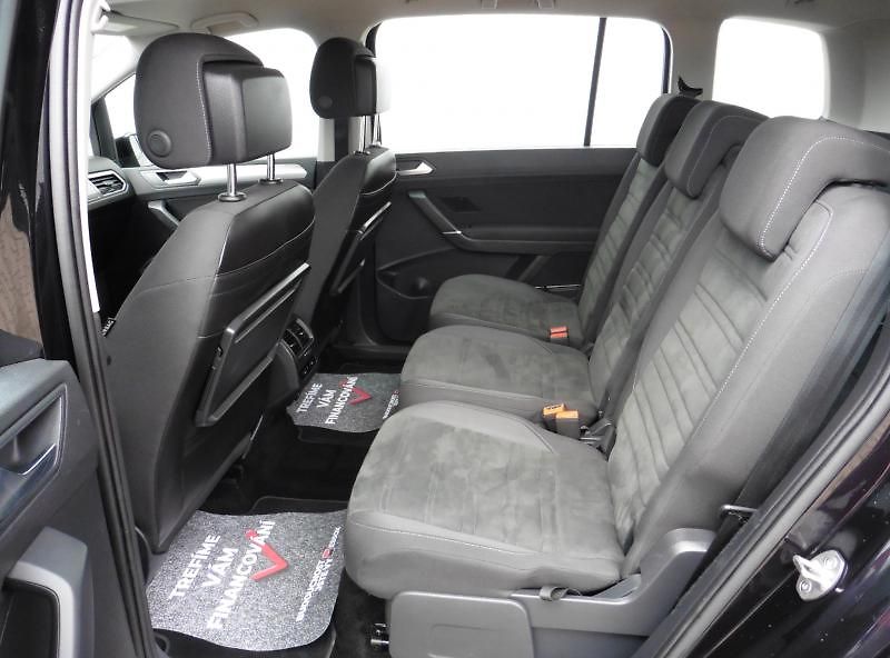 Volkswagen Touran 1.6 TDI Comfortline DSG, ACC, - fotka 9 z 17