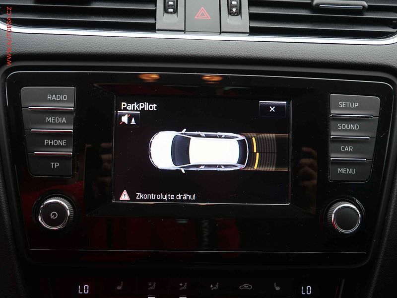 Škoda Octavia (2015) 2.0 TDi, ČR, Elegance - fotka 18 z 19