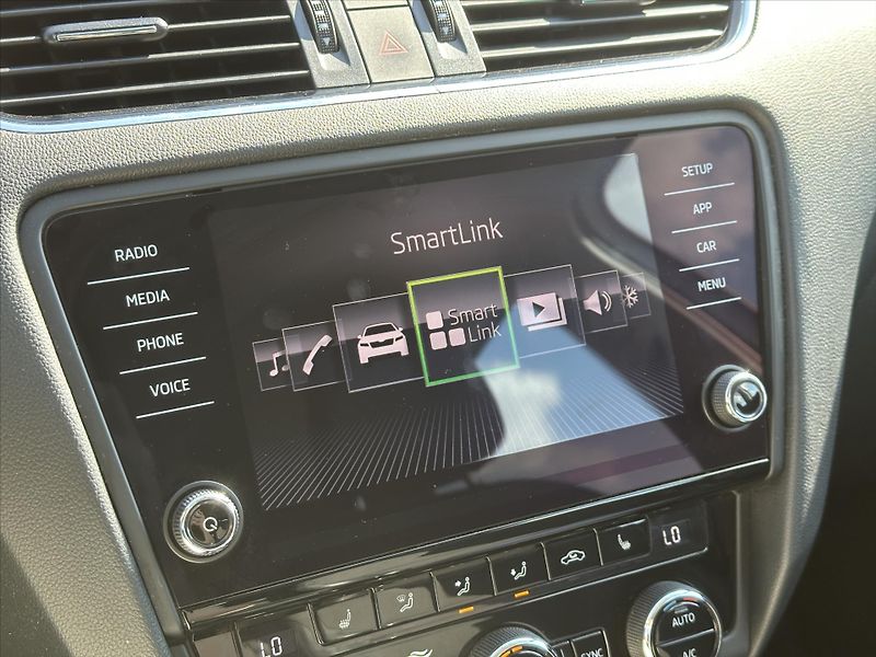 Škoda Octavia 1.6 TDI CZ Style+ LED Navi - fotka 24 z 36
