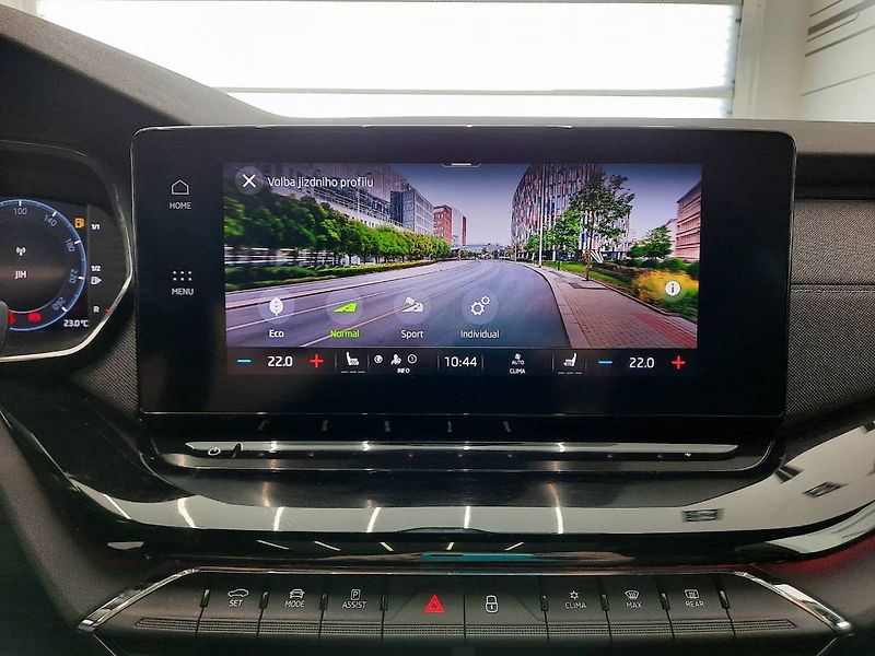 Škoda Octavia (2022) Combi Sportline 2.0 TSI 4x4 (1 - fotka 16 z 31