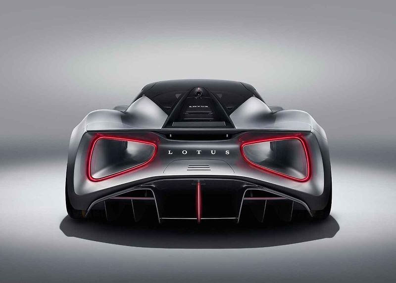 Lotus Evija nabídne zrychlení z nuly na 300 km/h za 9 sekund.