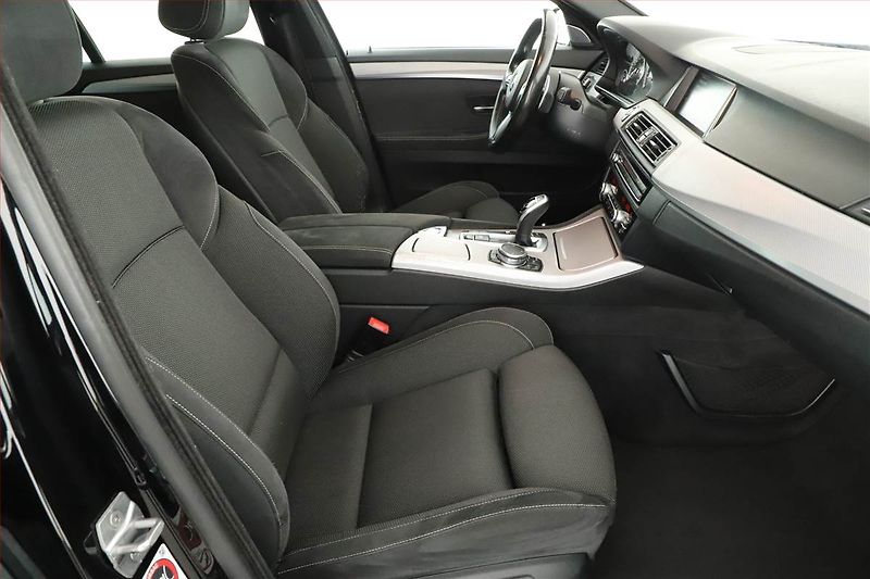 BMW Řada 5 (2017) M Sport 530d, Automat - fotka 7 z 20