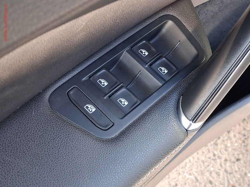 Volkswagen Golf (2015) 2.0 TDi 4X4, Alltrack, TZ - fotka 11 z 21