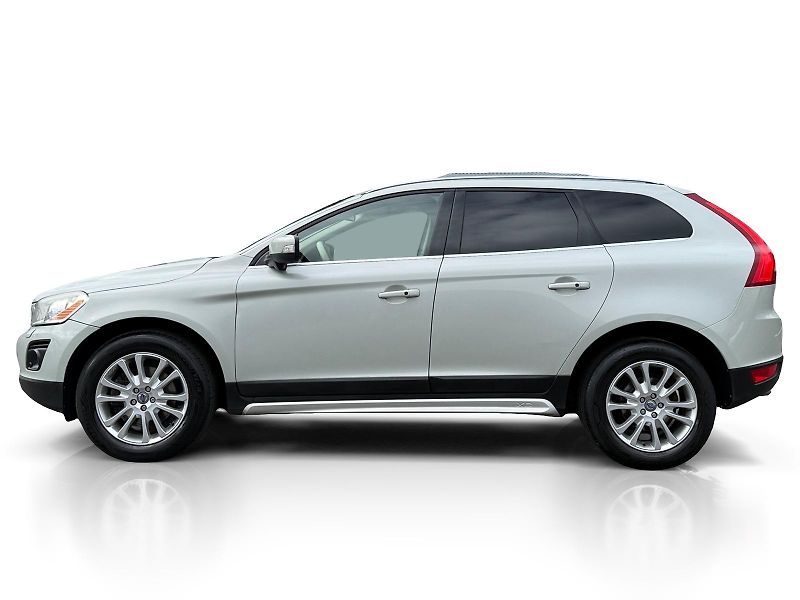 Volvo XC60 D5 AWD // SUMMUM // 151 kW - fotka 2 z 22
