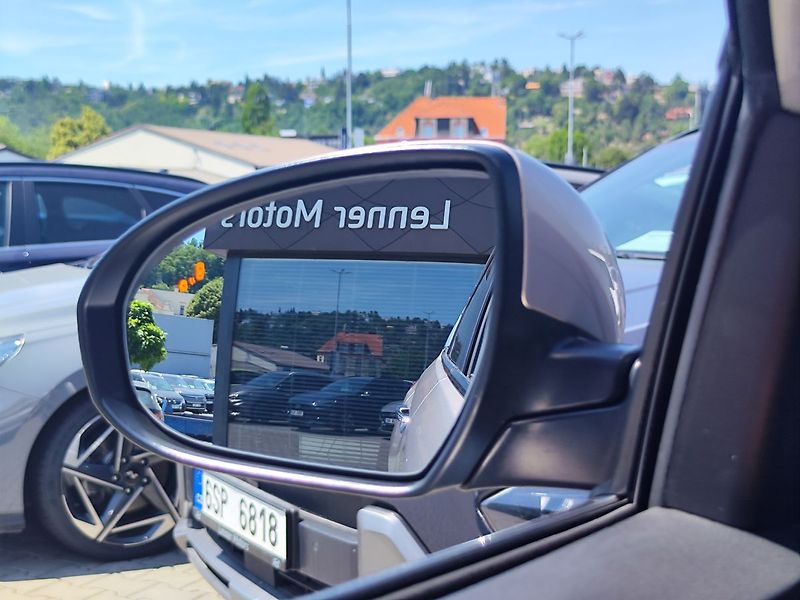 Hyundai Tucson 2.0 CRDi/136kW Premium AT 4x4 - fotka 19 z 37