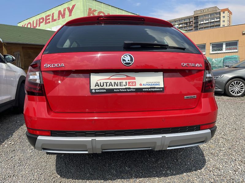 Škoda Octavia 2.0 TDi 135kW SCOUT DSG 4x4 ČR - fotka 14 z 55