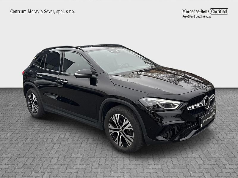 Mercedes-Benz GLA 200d 4MATIC - fotka 7 z 16