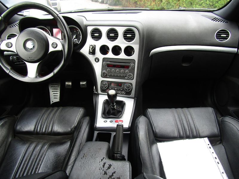 Alfa Romeo 159 (2009) 2.0JTD 125kW - fotka 15 z 33