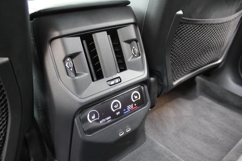 BMW X3 xDrive20d - fotka 12 z 26