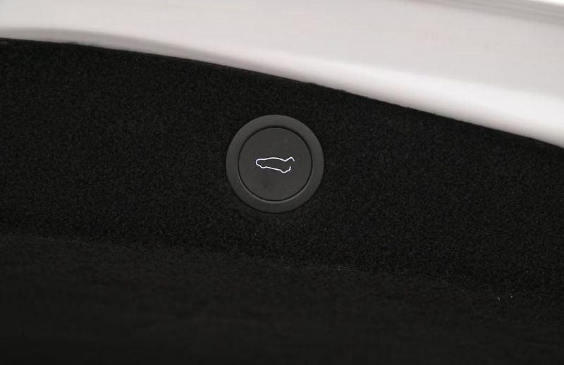 Tesla Model 3 LR AWD SoH 92% Autopilot Pano. - fotka 21 z 23