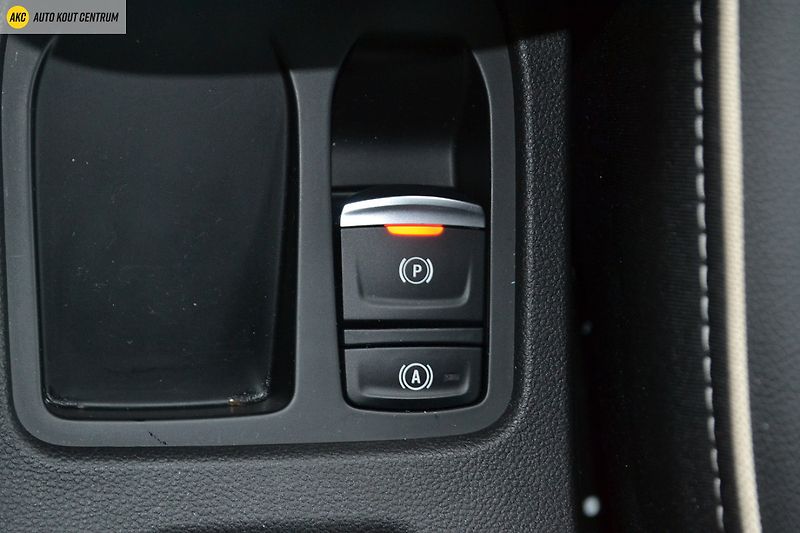 Renault Clio FULL HYBRID TECHNO E-TECH 145 - fotka 22 z 51