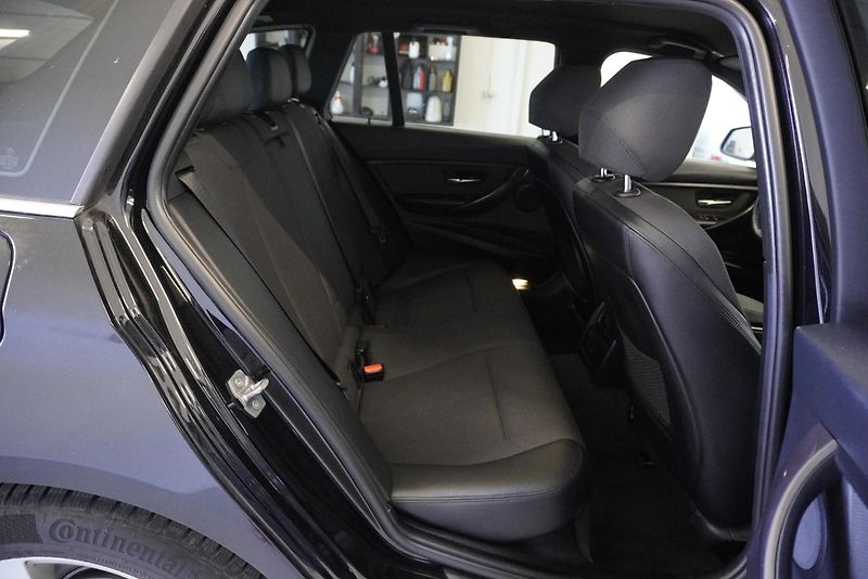 BMW Řada 3 3,0 XDRIVE AUT. - fotka 25 z 28