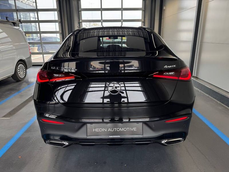 Mercedes-Benz GLC (2026) 300 de 4MATIC kupé - fotka 4 z 6