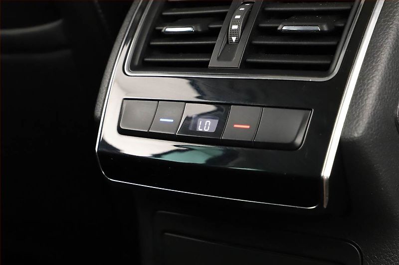 Škoda Superb (2019) 2.0 TDI, Automat, Kůže, Navi - fotka 18 z 20