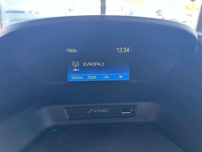 Ford Grand C-MAX Trend 1.0 EcoBoost 125k man. - fotka 19 z 22