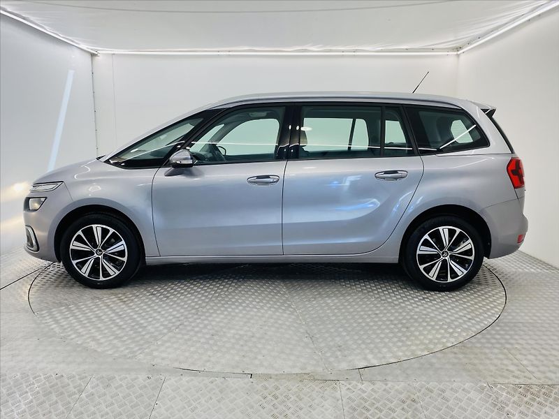 Citroën Grand C4 Picasso 1,6 HDi 88kW 1.Majitel - fotka 3 z 23