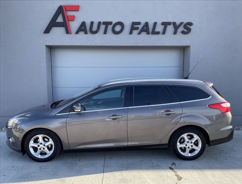 Ford Focus 1,6 TDCi 85KW AUT.KLIMA - fotka 6 z 23